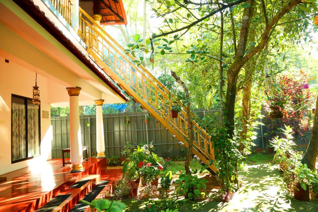 Ferienwohnung Marari John'S Beach Mararikulam Exterior foto