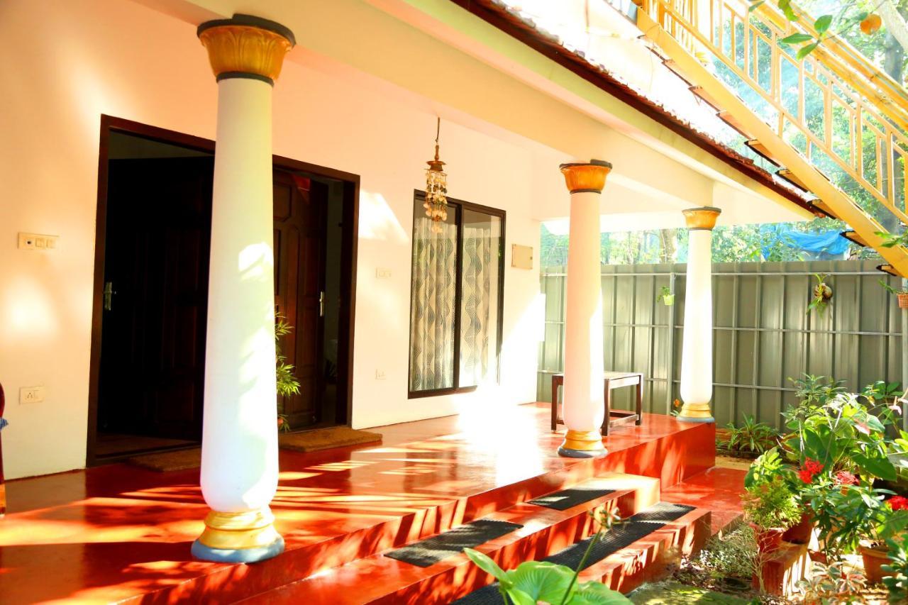 Ferienwohnung Marari John'S Beach Mararikulam Exterior foto