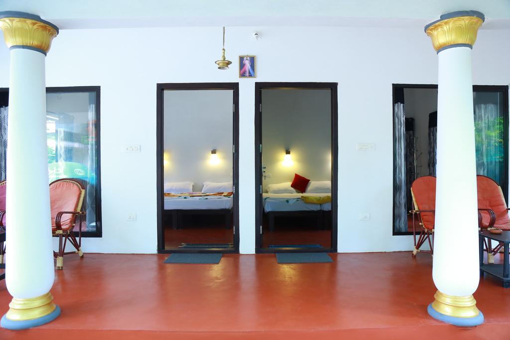 Ferienwohnung Marari John'S Beach Mararikulam Exterior foto