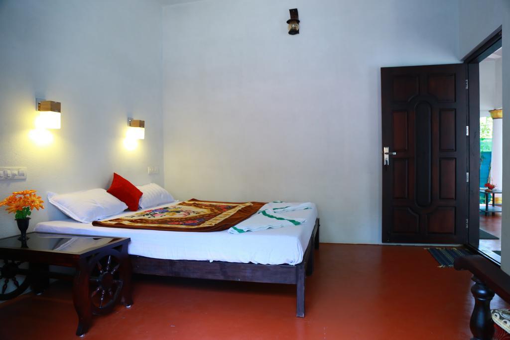 Ferienwohnung Marari John'S Beach Mararikulam Exterior foto