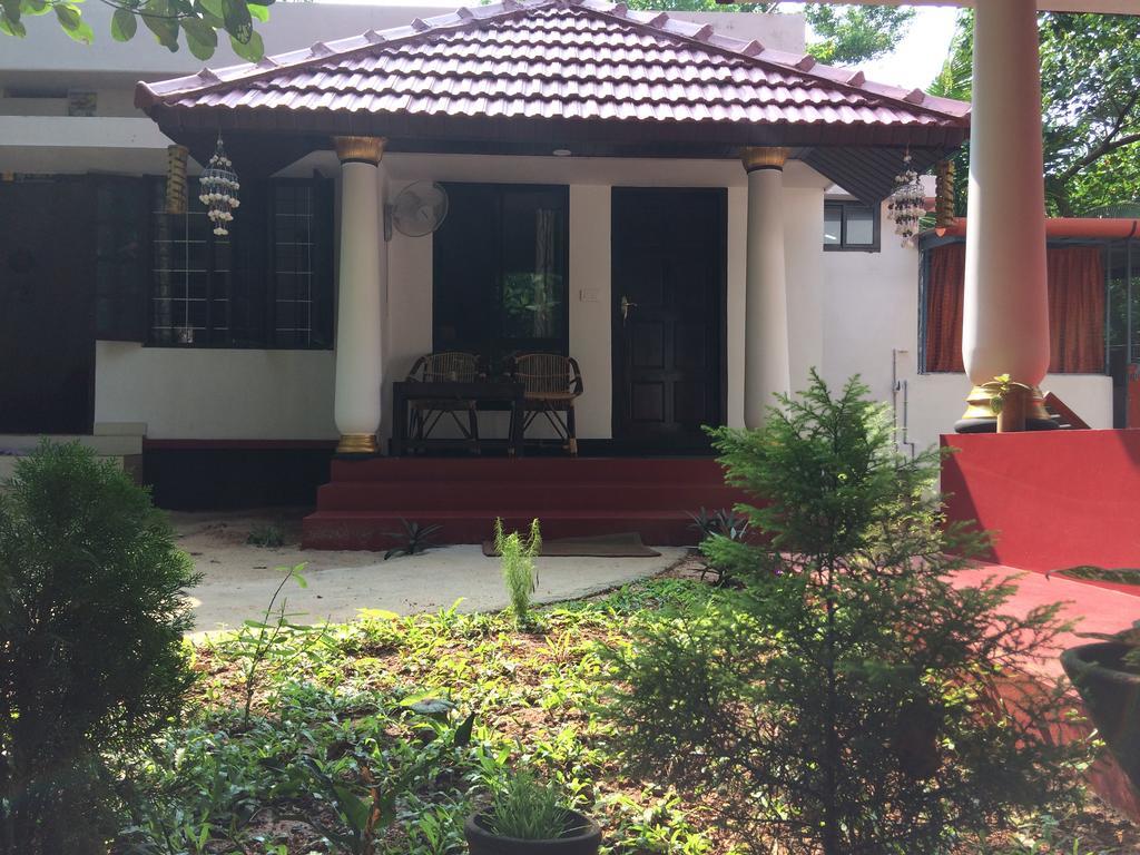 Ferienwohnung Marari John'S Beach Mararikulam Exterior foto