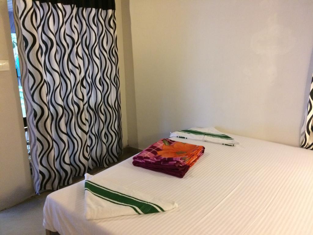 Ferienwohnung Marari John'S Beach Mararikulam Zimmer foto