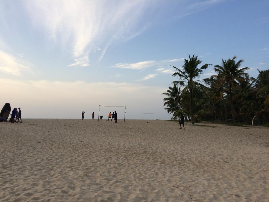 Ferienwohnung Marari John'S Beach Mararikulam Exterior foto
