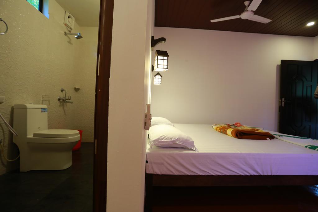 Ferienwohnung Marari John'S Beach Mararikulam Exterior foto