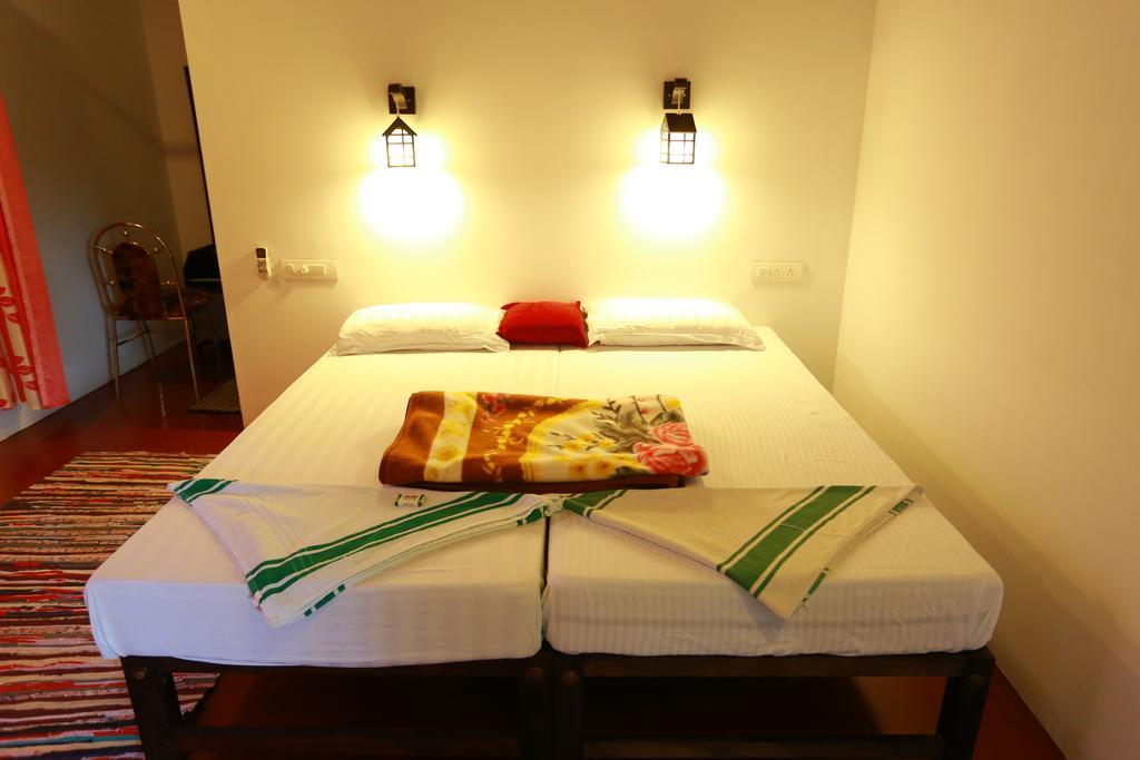Ferienwohnung Marari John'S Beach Mararikulam Exterior foto
